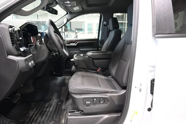 New 2026 Summit White Chevrolet LT (2FL) image 10