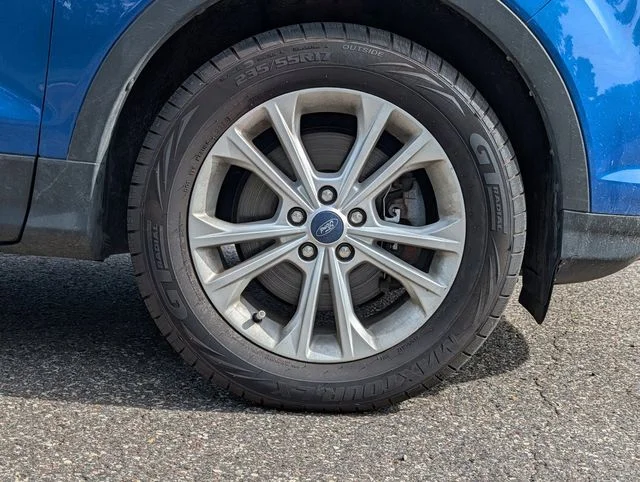 Used 2018 Lightning Blue Metallic Ford SE image 7