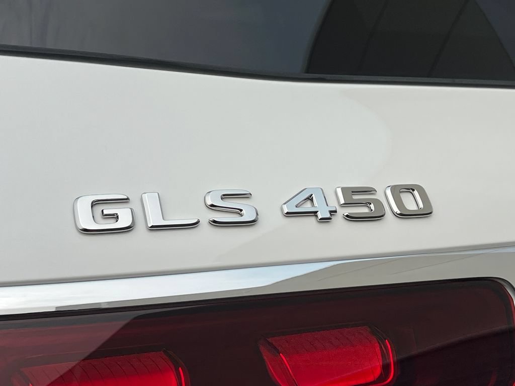 New 2026 MANUFAKTUR Moonlight White Metallic Mercedes-Benz GLS 450 image 71