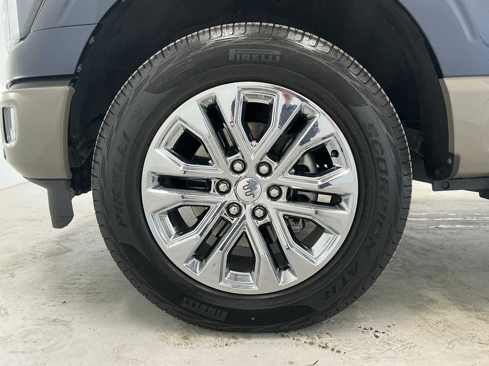 Used 2025 Antimatter Blue/Marsh Gray Ford King Ranch image 9