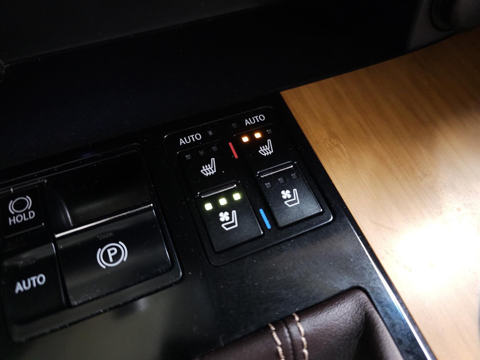 Used 2016 Black Lexus HYBRID image 29