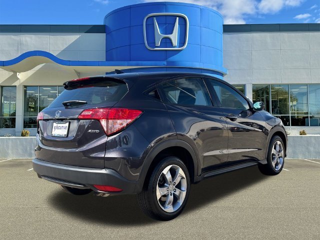Used 2018 Modern Steel Metallic Honda LX image 2