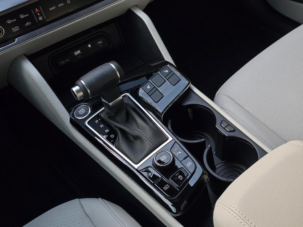 2025 Kia Sportage EX - Photo 9