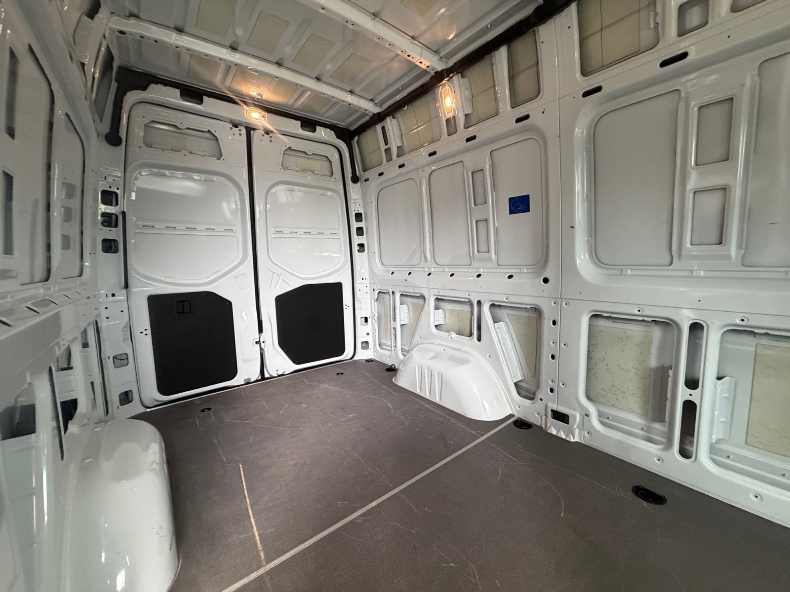 Used 2025 Arctic White Mercedes-Benz Cargo 144 WB image 18