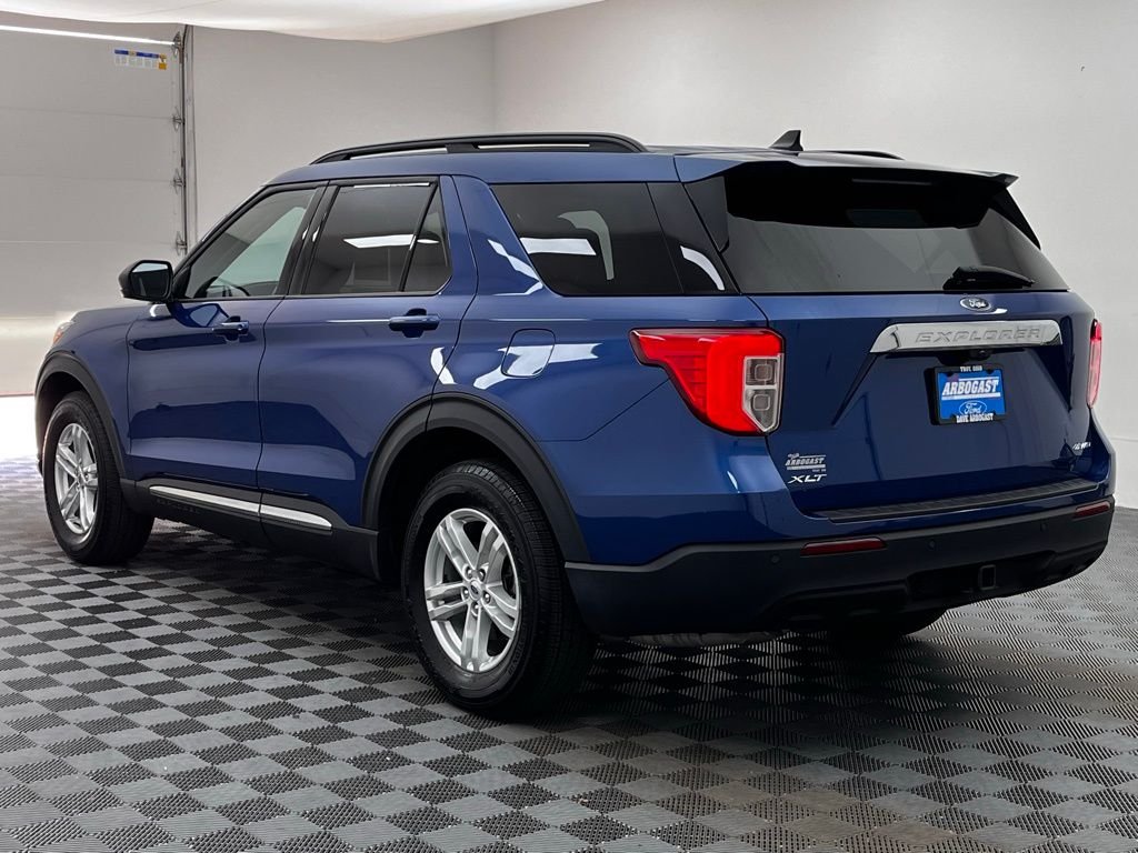 Used 2022 Blue Metallic Ford XLT image 12
