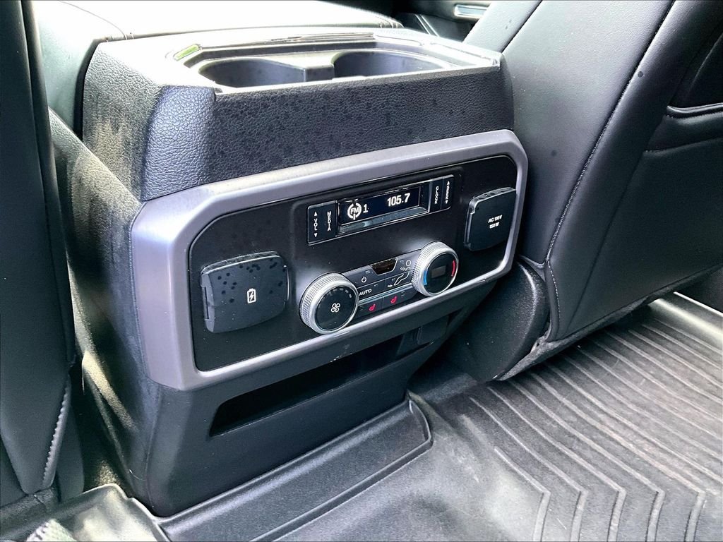 Used 2019 Black Metallic Ford Platinum image 29