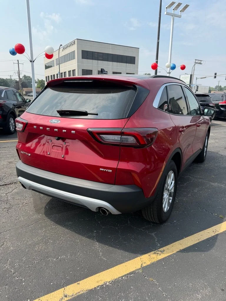 Used 2023 Red Metallic Ford Active image 9
