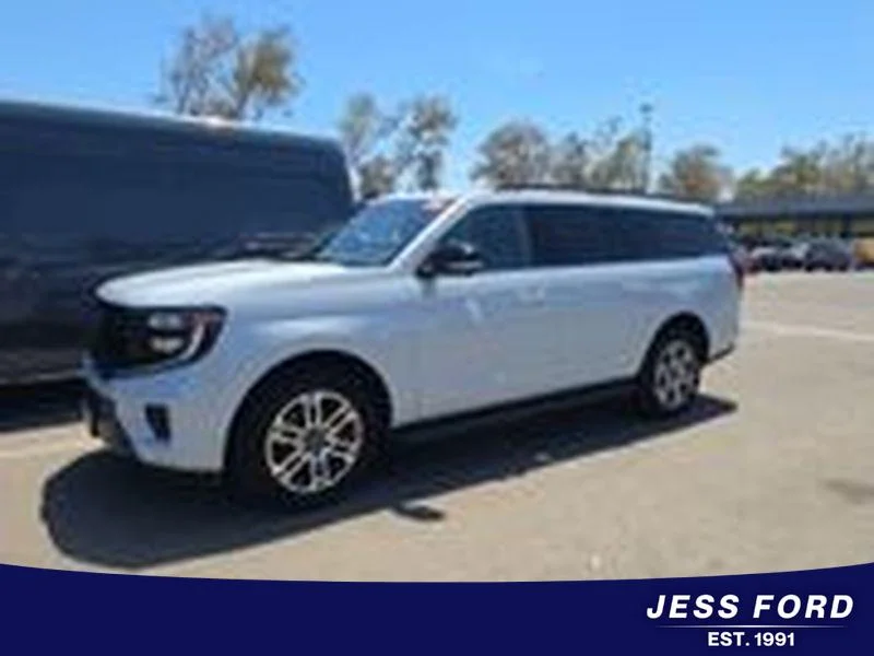 Used 2025 Space Silver Metallic Ford Active image 1