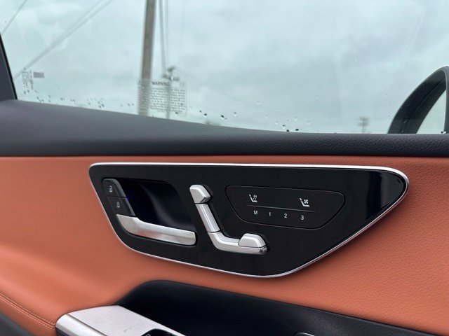 New 2027 Polar White Mercedes-Benz GLC 300 image 50