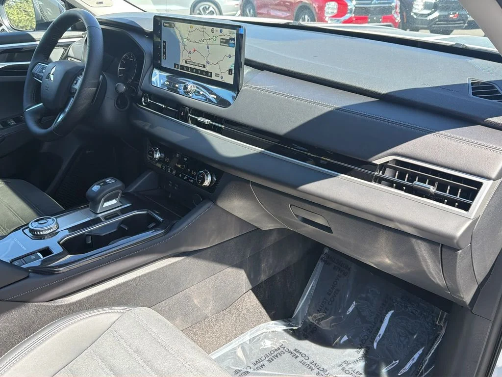 New 2026 White Diamond Mitsubishi TRAIL EDITION AWD image 24