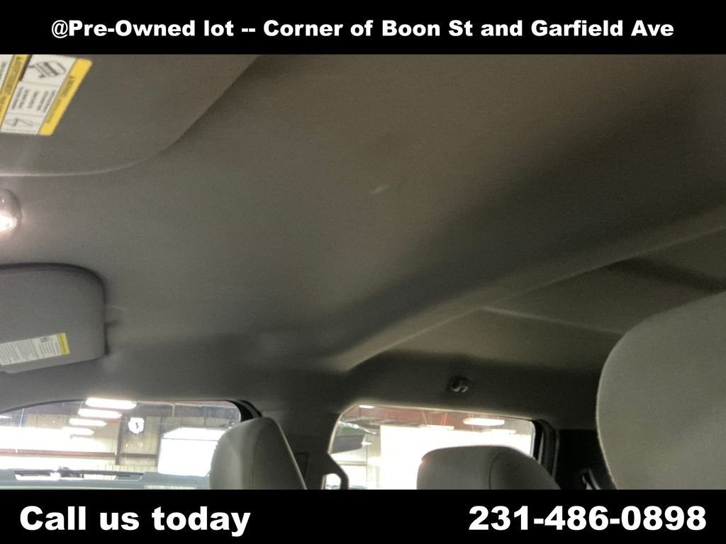 Used 2017 White Ford XL image 13
