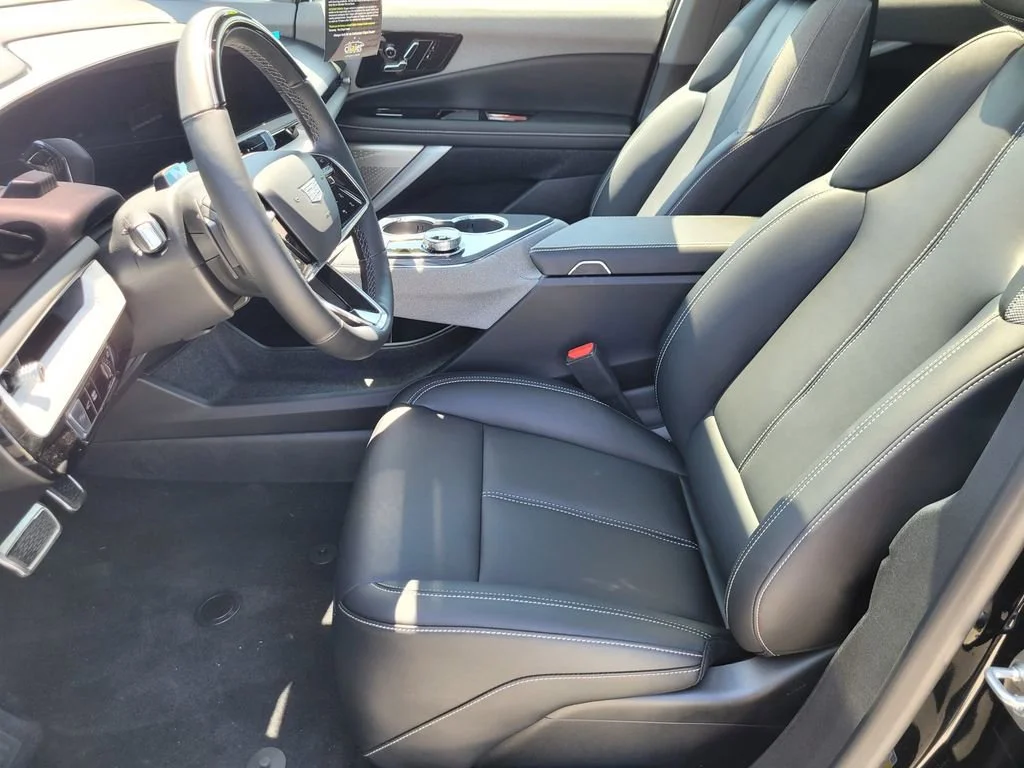 2026 Cadillac OPTIQ Luxury - Photo 11