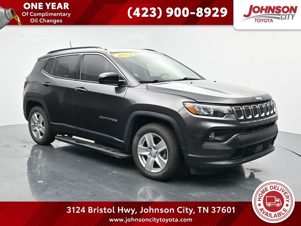 Used 2022 Gray Jeep Latitude image 1
