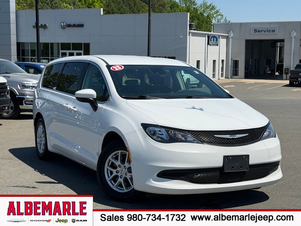 2023 Chrysler Voyager