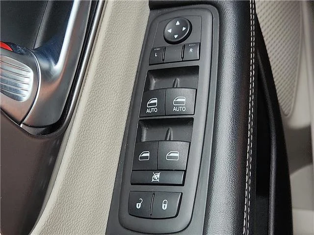 Used 2023 Gray Chrysler Touring L Front-Wheel Drive Passenger image 17