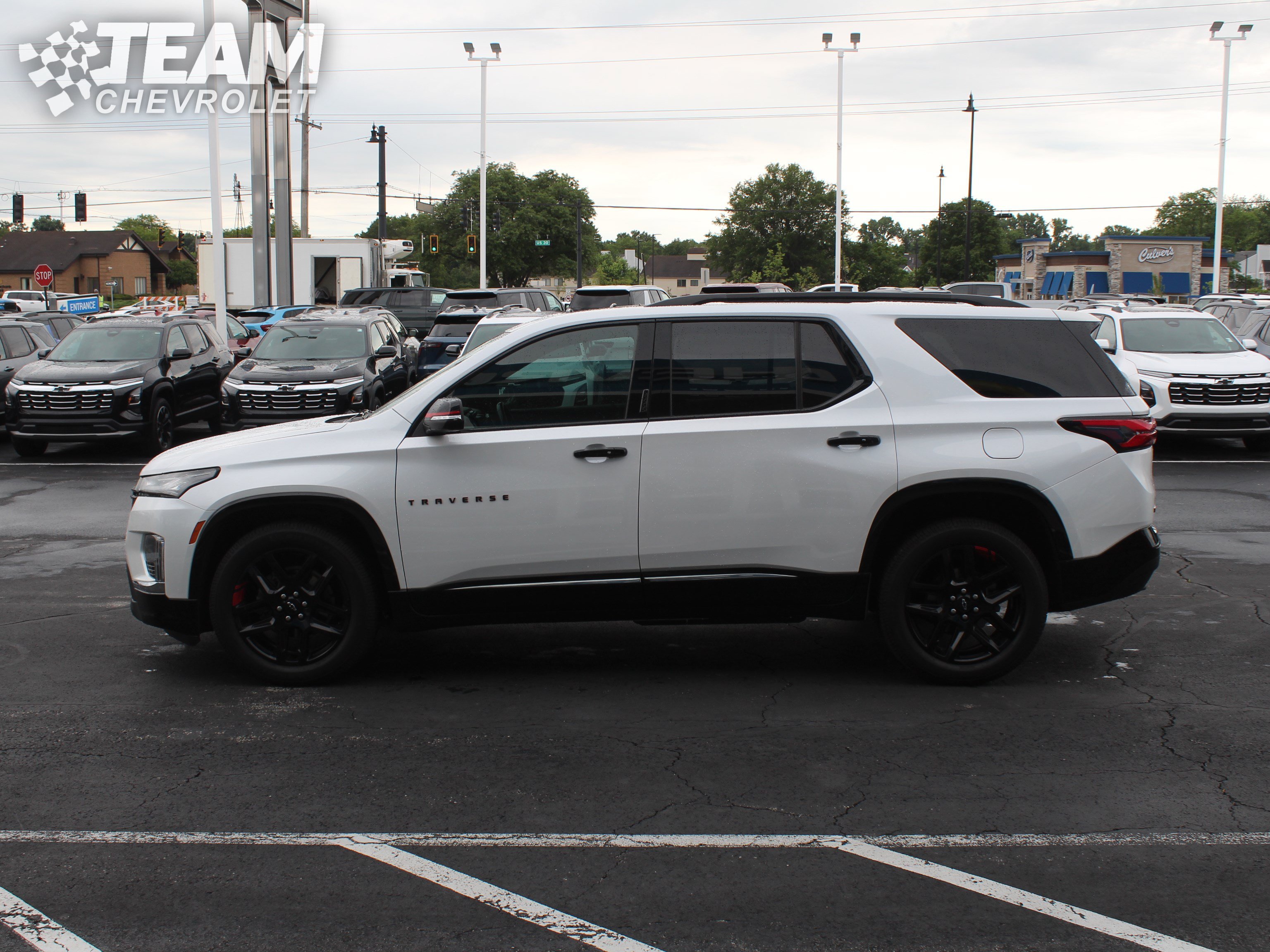 Used 2022 Iridescent Pearl Tricoat Chevrolet Premier image 7