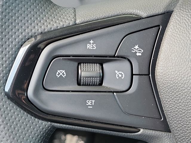New 2026 Summit White Chevrolet LT image 8