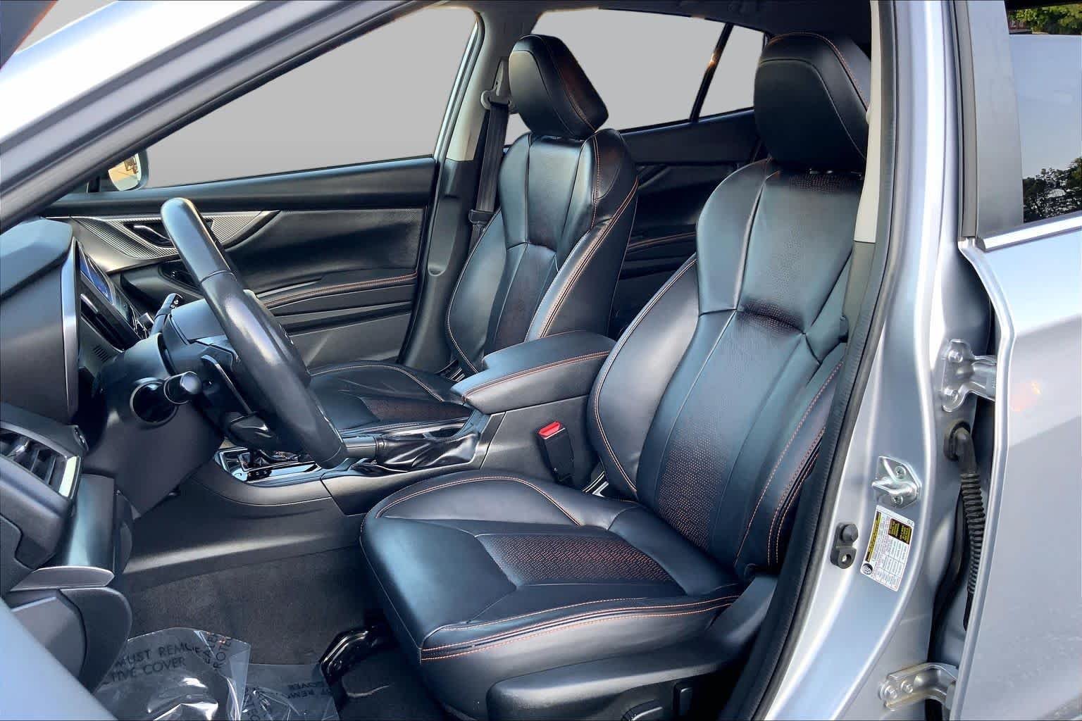 Used 2023 Ice Silver Metallic Subaru Limited image 9