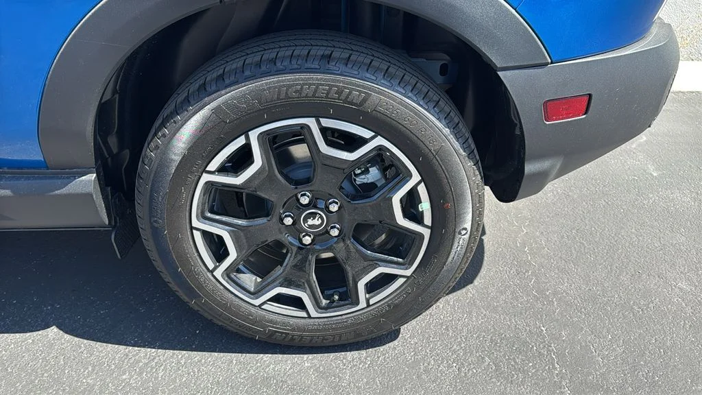 New 2026 Velocity Blue Metallic Ford Outer Banks® image 7