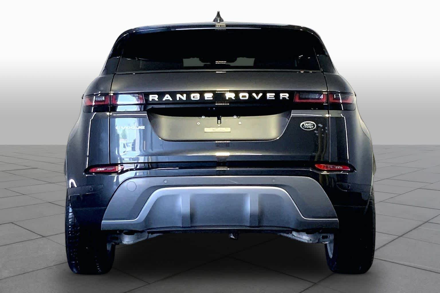 Used 2023 Carpathian Grey Premium Metallic Land Rover SE image 5