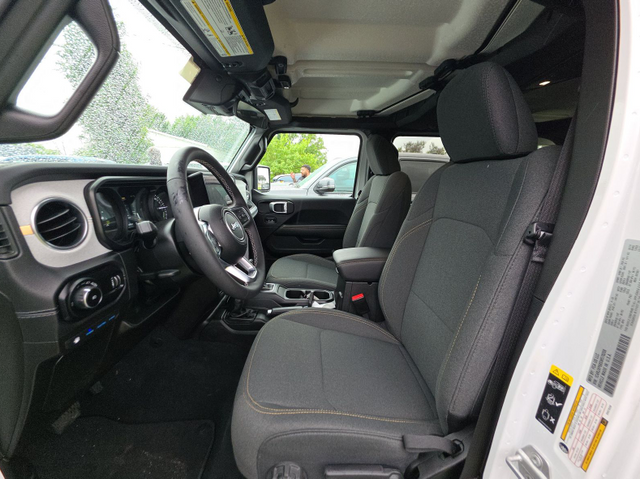 Used 2025 White Jeep Sahara 4xe image 6