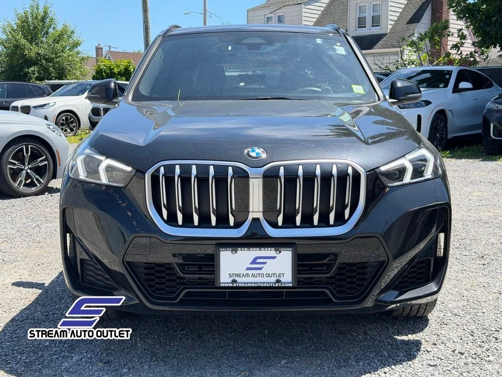 Used 2026 Black BMW xDrive28i image 2