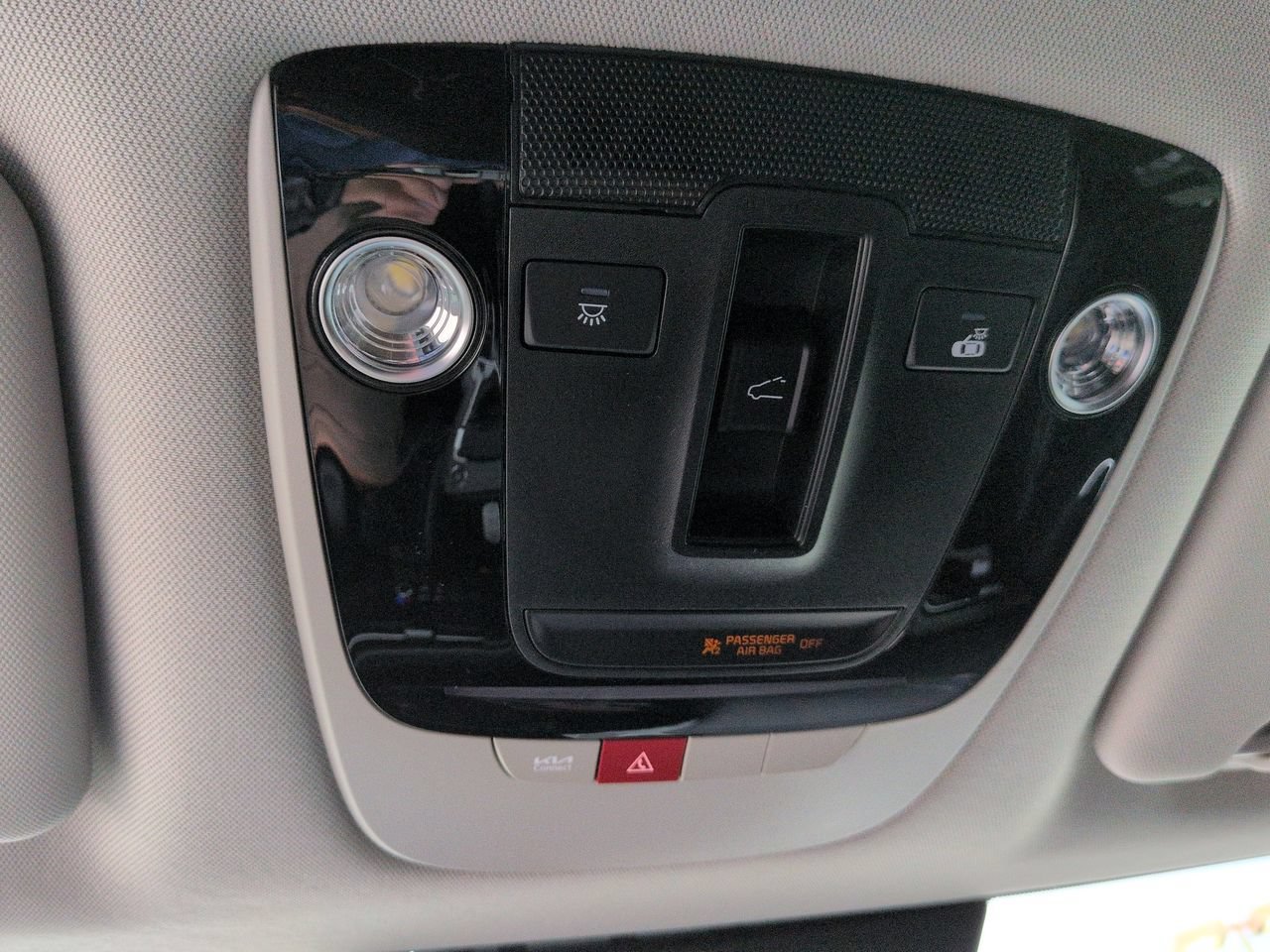 New 2026 Glacial White Pearl Kia SX image 24
