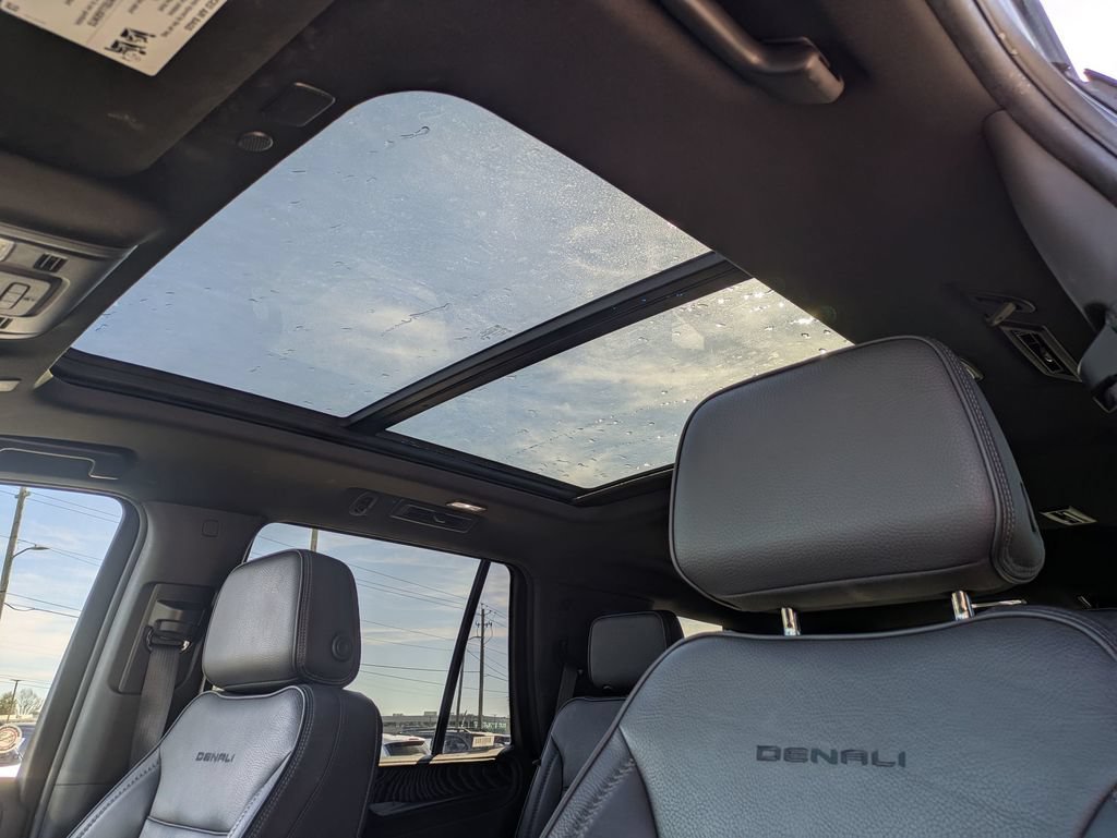 Used 2023 Onyx Black GMC Denali image 17