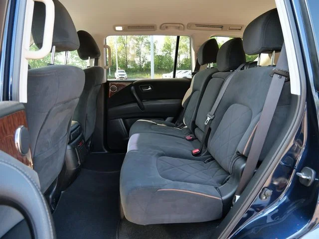 Used 2019 Blue Pearl Nissan SV image 11