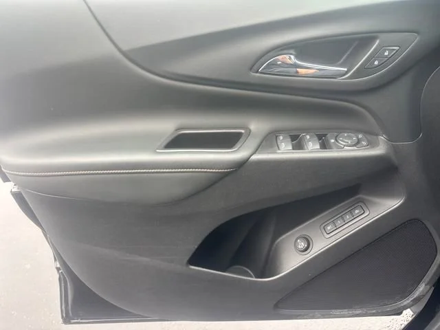 Used 2020 Mosaic Black Metallic Chevrolet Premier image 27