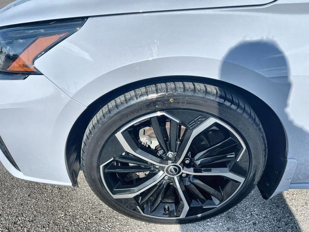 Used 2023 Gray Nissan 2.5 SR image 10