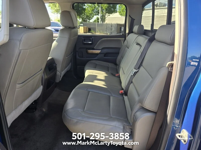 Used 2018 Deep Ocean Blue CHEVROLET 4WD CREW CAB 143.5" LTZ W/1LZ image 11