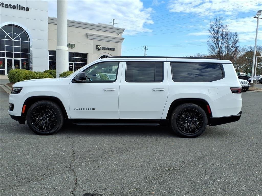 2025 Jeep Wagoneer L Series II - Photo 15