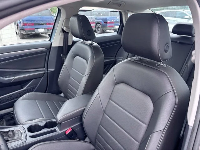 Used 2024 Gray Volkswagen 1.5T SE image 18