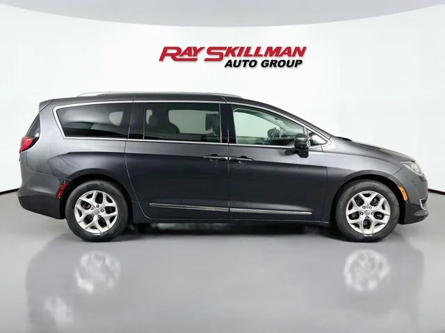 Used 2019 Gray Chrysler Touring L Plus image 8