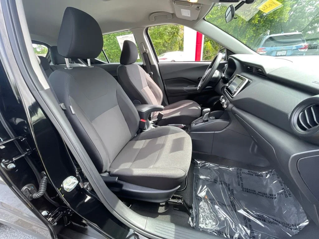 2025 Nissan KICKS PLAY Base - Photo 18