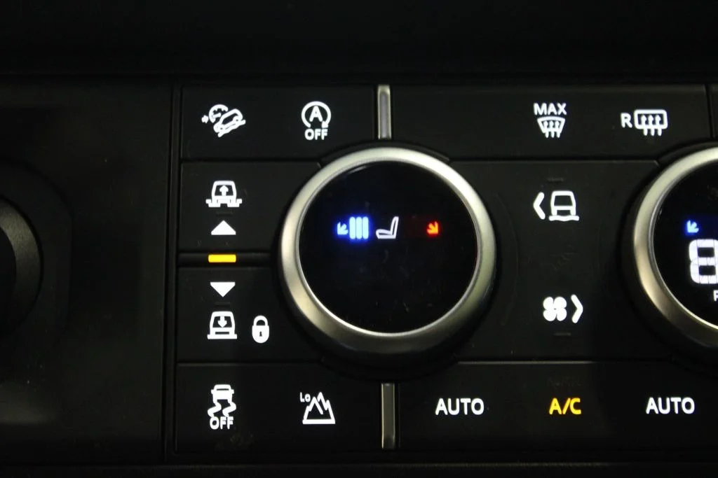Used 2022 Silver Land Rover XS Edition image 29
