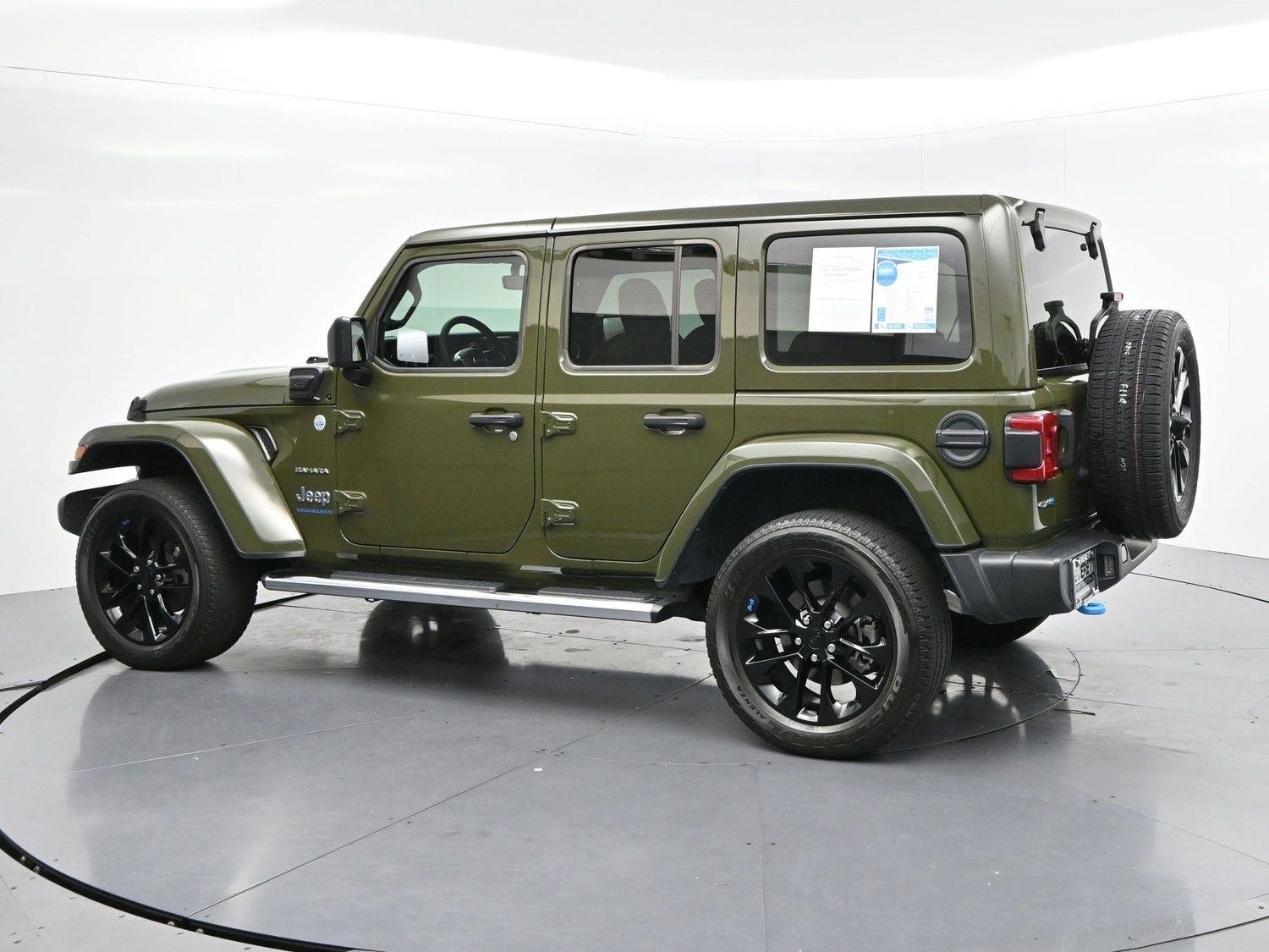 Used 2023 Sarge Green Clearcoat Jeep Sahara image 5