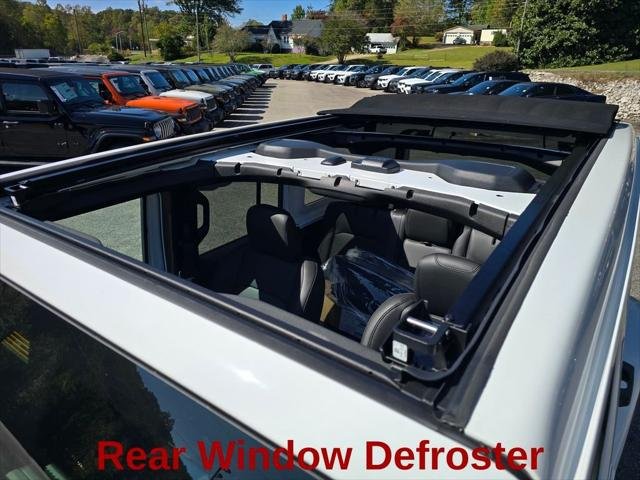 2026 Jeep Wrangler 4-Door Sahara - Photo 24