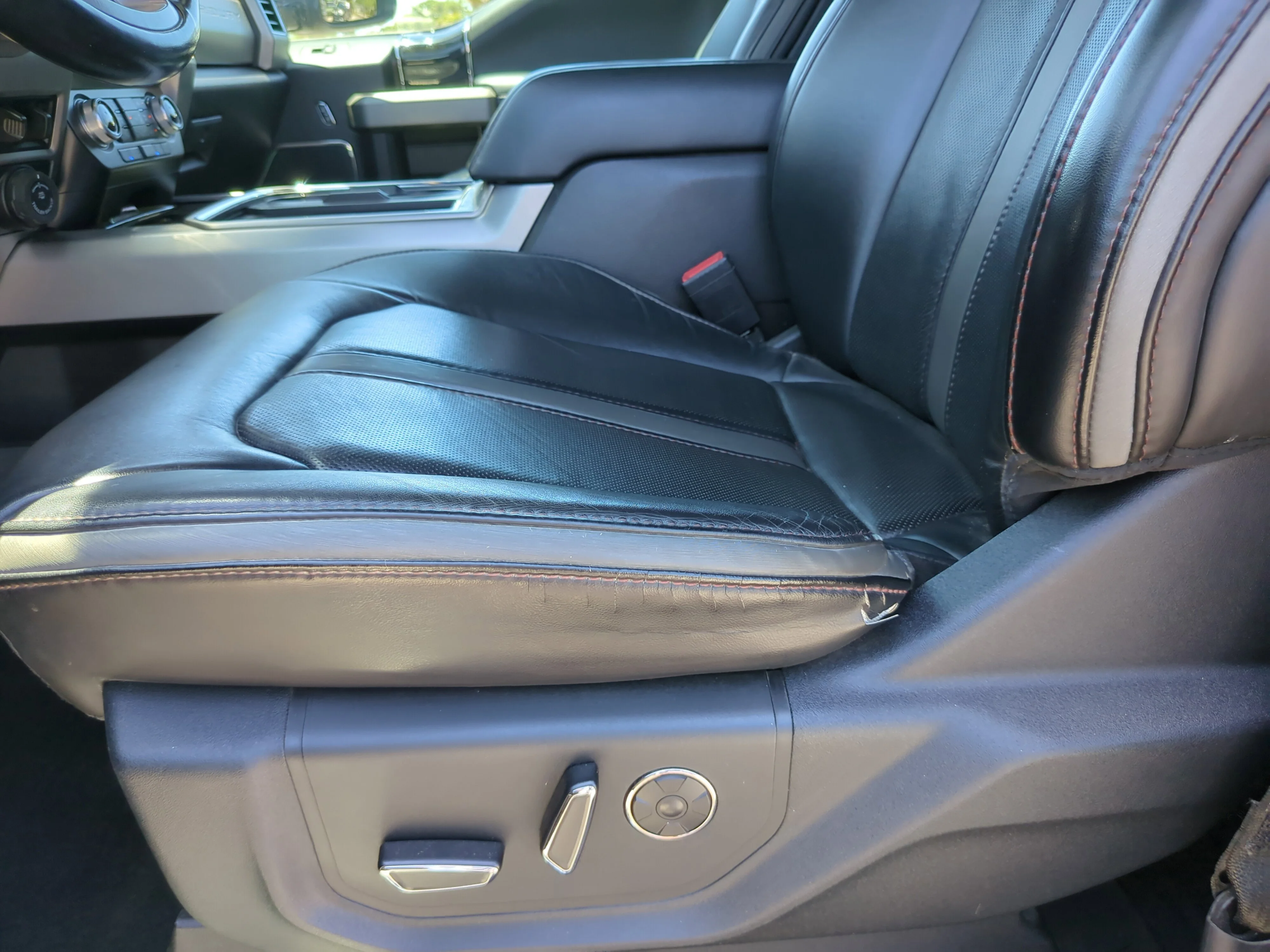Used 2021 Agate Black Metallic Ford Platinum image 17