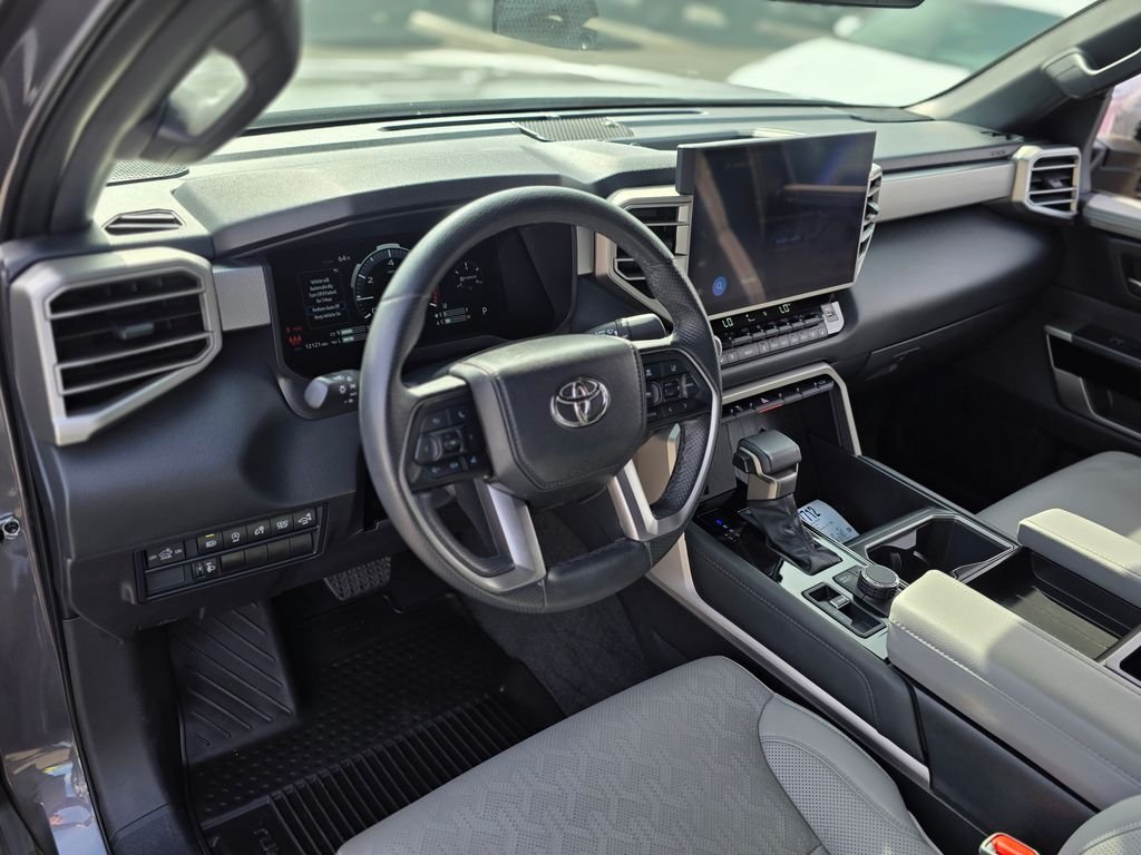 2025 Toyota Tundra Limited - Photo 21