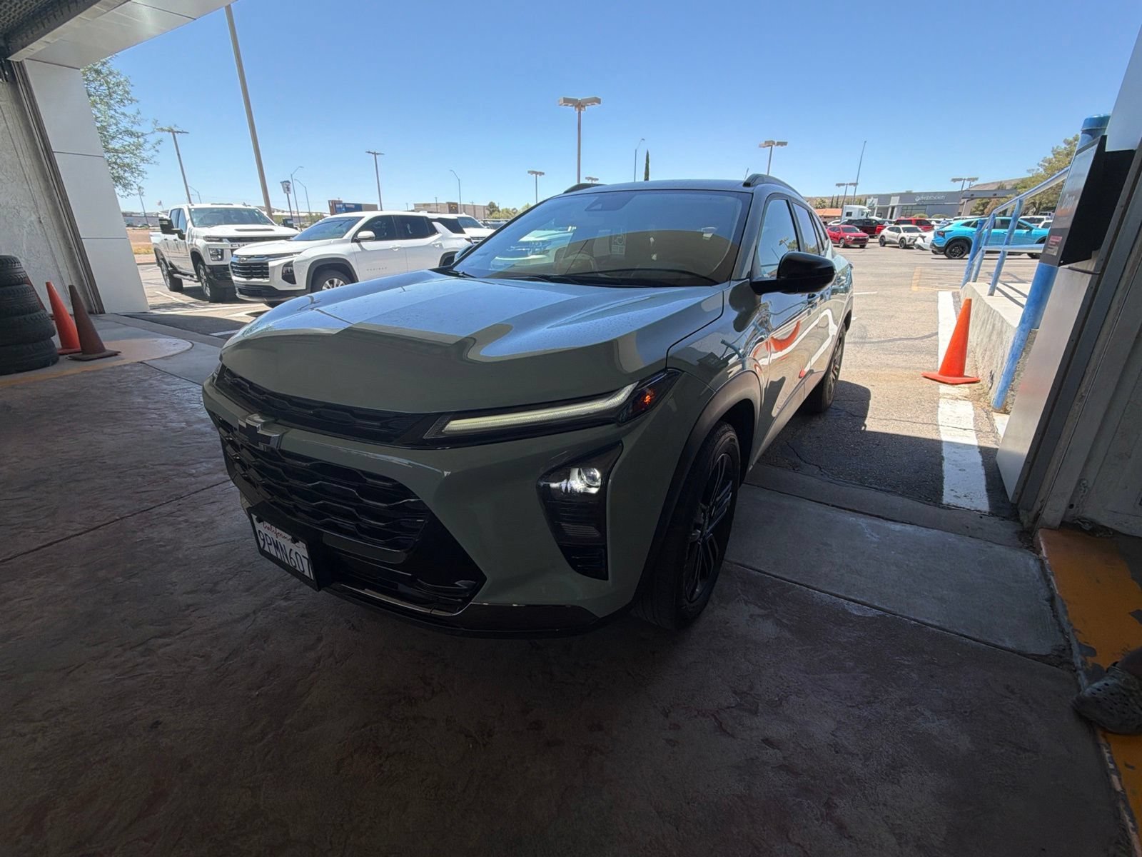 Used 2025 Cacti Green Chevrolet ACTIV image 1