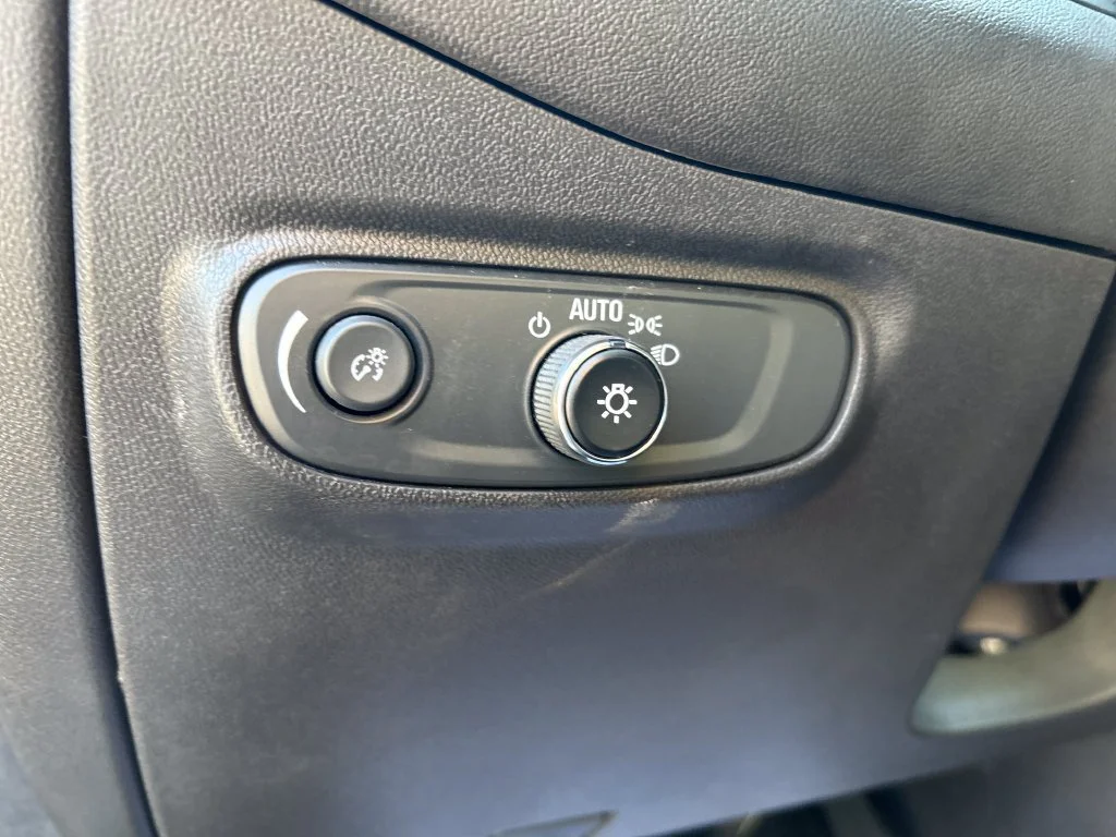 Used 2023 STERLING GRAY METALLIC Chevrolet LT image 21