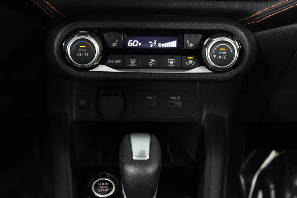 2025 Nissan Versa Sedan SR - Photo 21