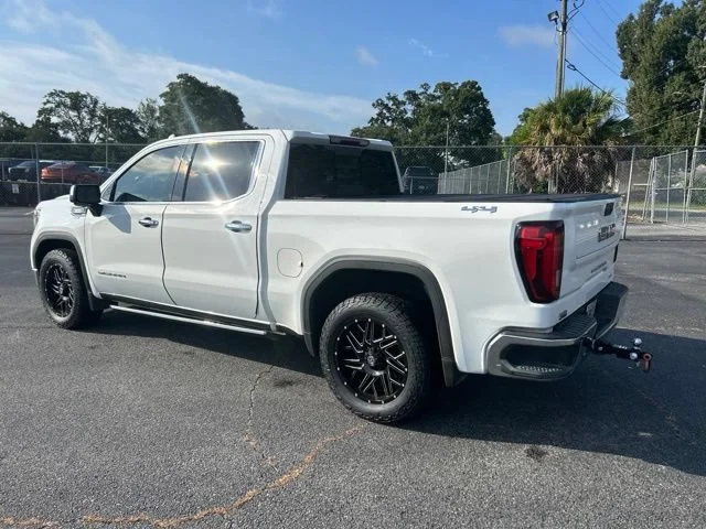 Used 2021 SUMMIT WHITE GMC SLT image 3