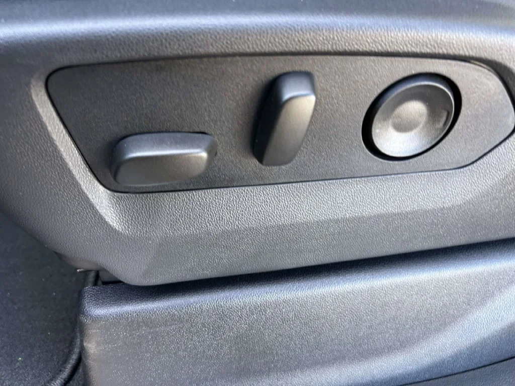 New 2026 Onyx Black GMC SLT image 17