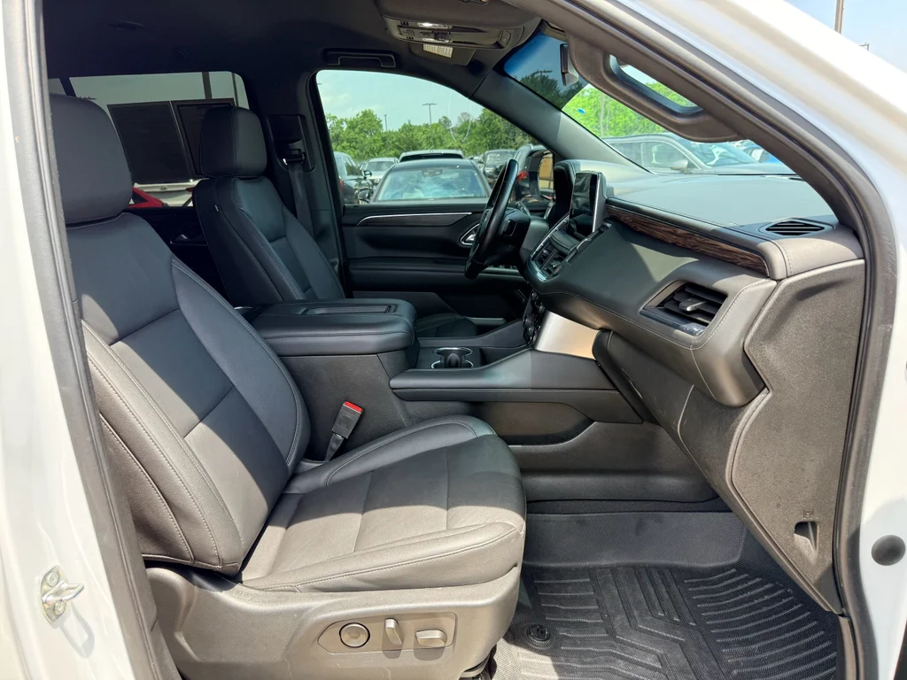 Used 2022 Summit White Chevrolet Z71 image 14