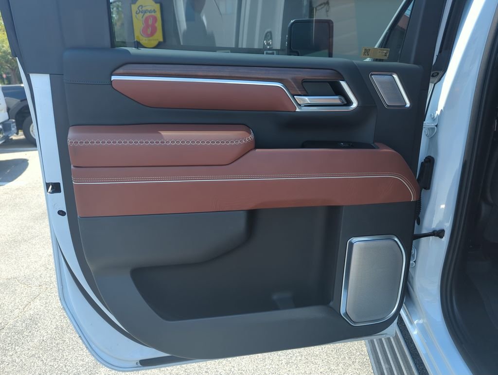 Used 2026 White GMC Denali Ultimate image 29