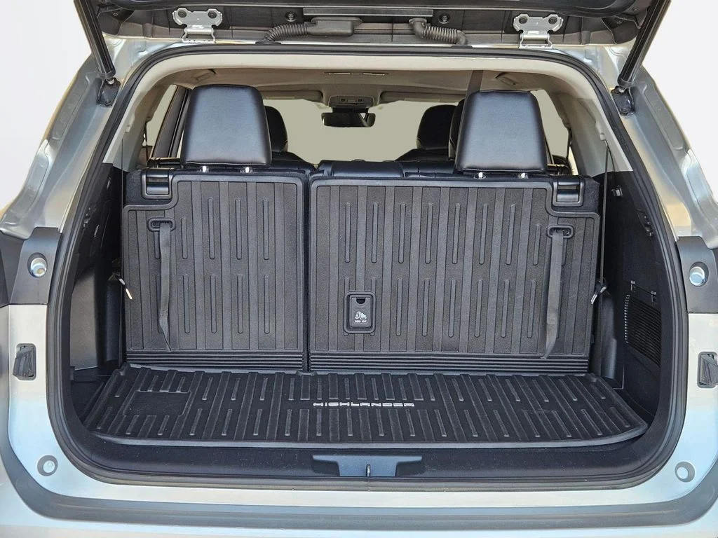 2022 Toyota Highlander XLE - Photo 26