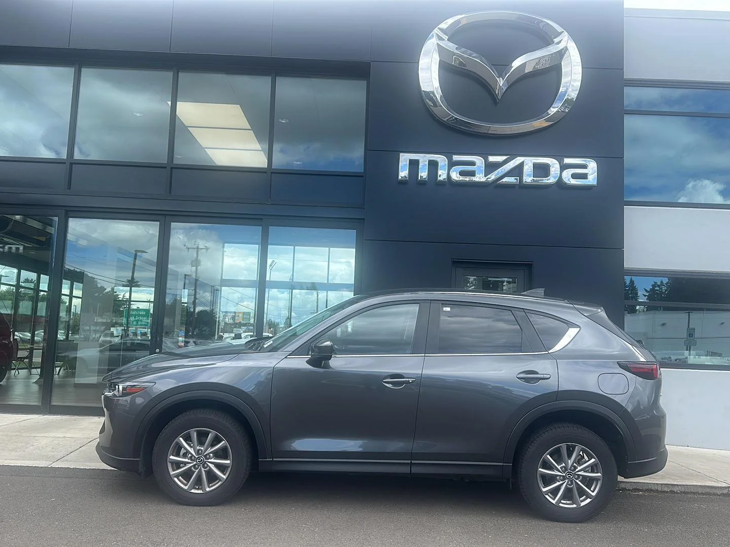 2023 Mazda CX-5 S Select Package Auto AWD's photo